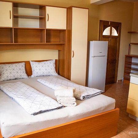 לופאר Guesthouse Marija מראה חיצוני תמונה