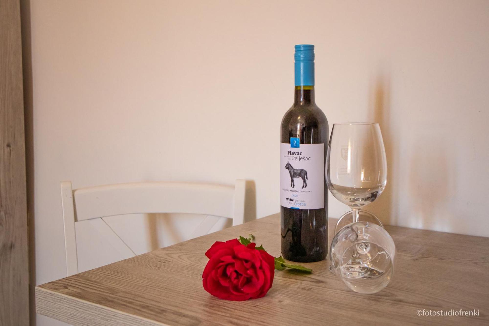 לופאר Guesthouse Marija מראה חיצוני תמונה
