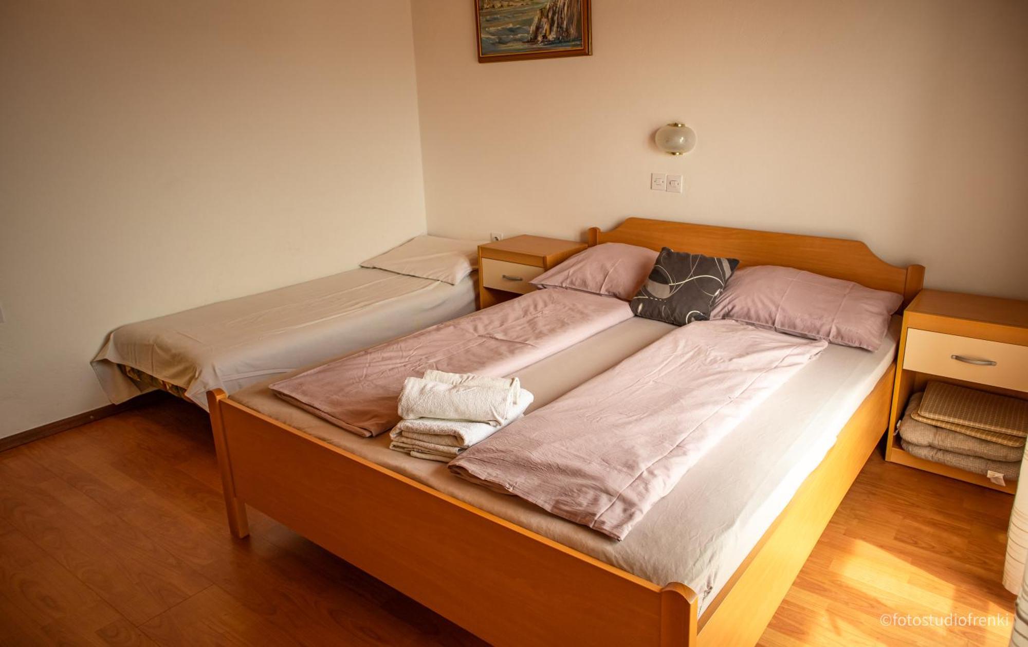 לופאר Guesthouse Marija מראה חיצוני תמונה