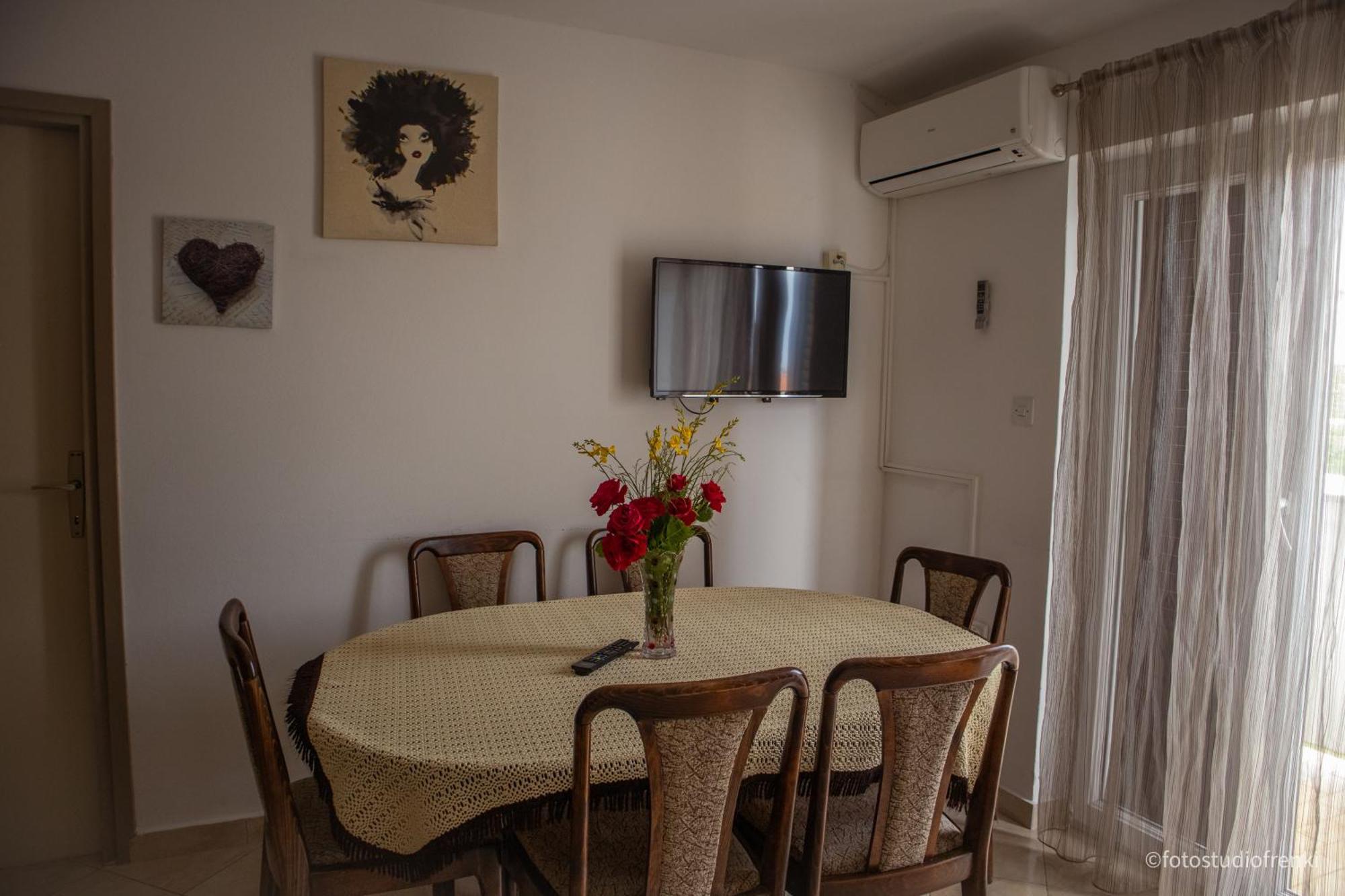 לופאר Guesthouse Marija מראה חיצוני תמונה