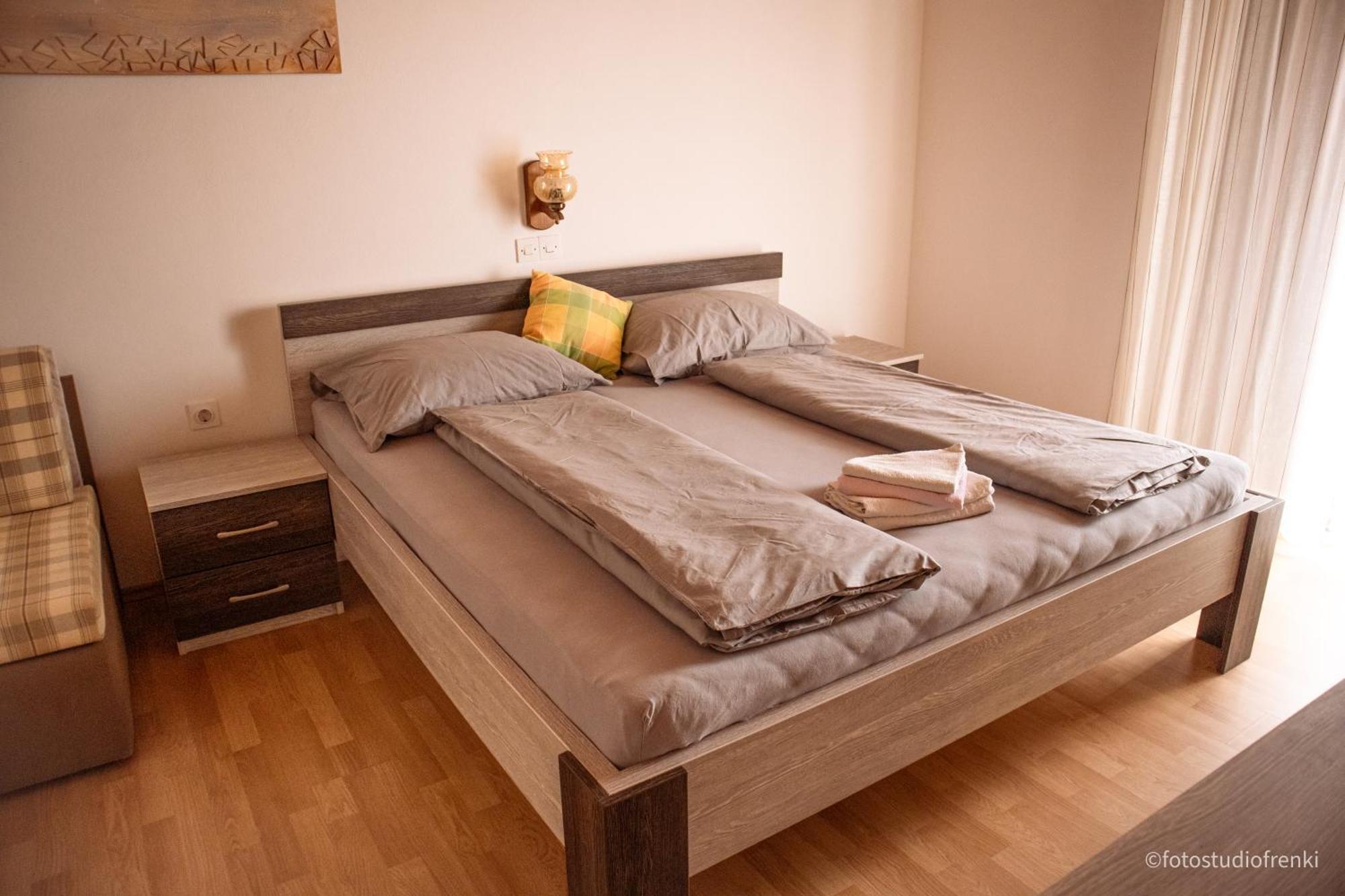 לופאר Guesthouse Marija מראה חיצוני תמונה